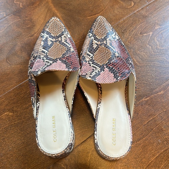 Cole Hann Women Shoes - Picture 3 of 4